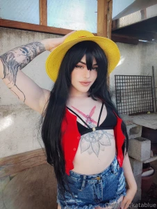 I m looking for brave people who want to accompany me on my adventures part 1