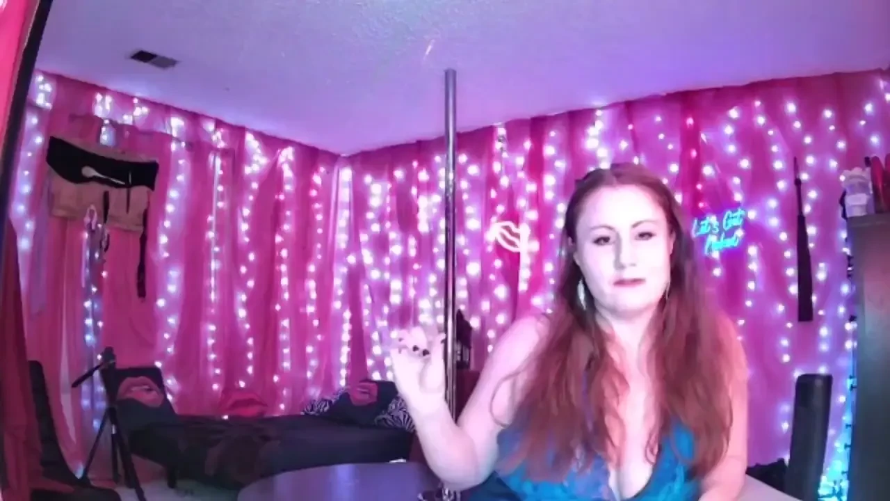 Behind the scenes of elayna love s virtual strip club 