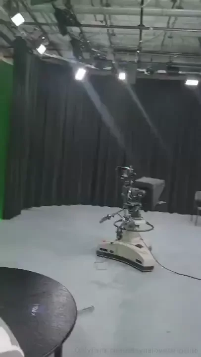 My i just hauled my 300 pound stage and set it up in a fancy studio part 1 