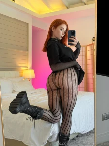 I hope these fishnets are turning you on if they are and you wanna see