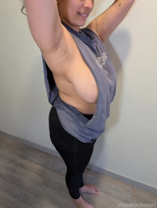 More cheeky side boob and surprise armpit d