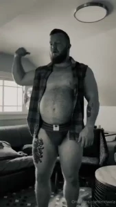 A couple beefy furry teases part 1