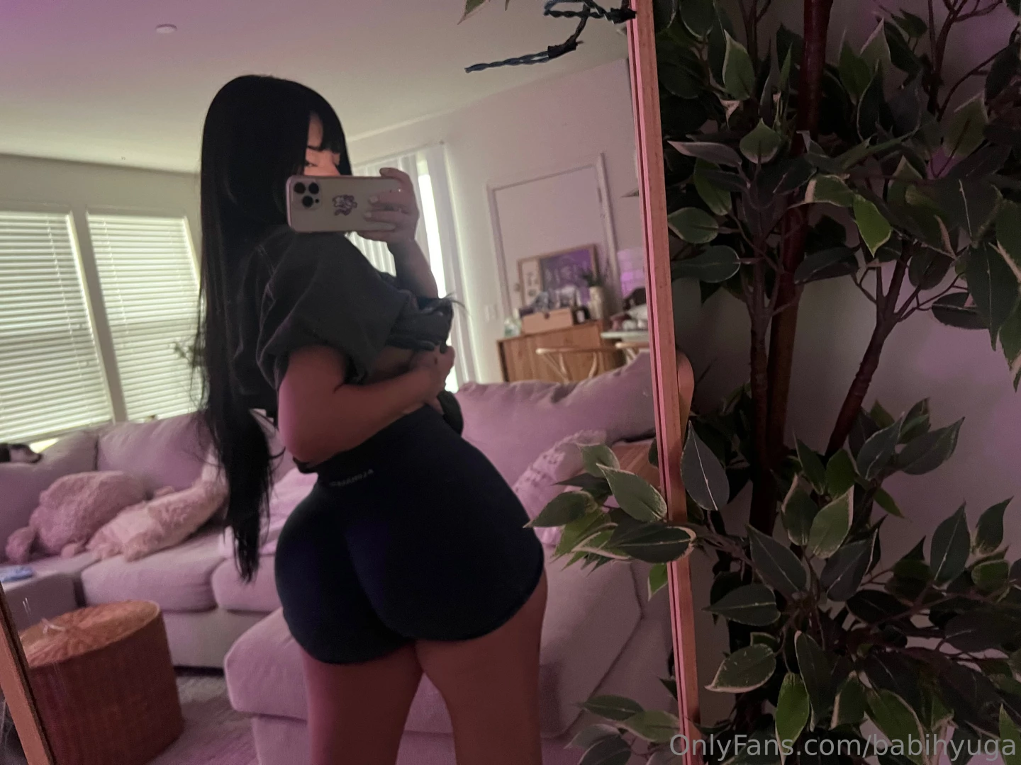 Show my ass sum love 