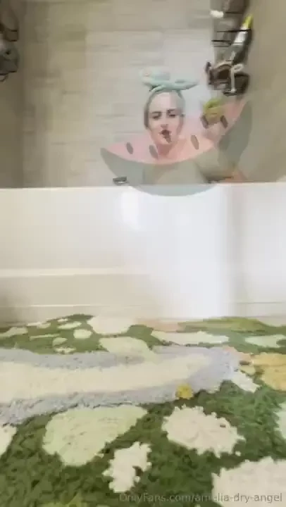 It s fetish friday on my main page https onlyfans com amelia-wet-angel 