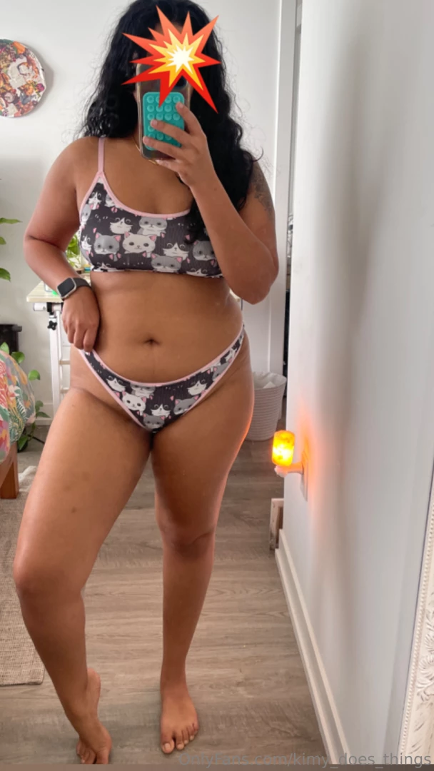 I love fridays i love cats and i genuinely love talking to my fans if 