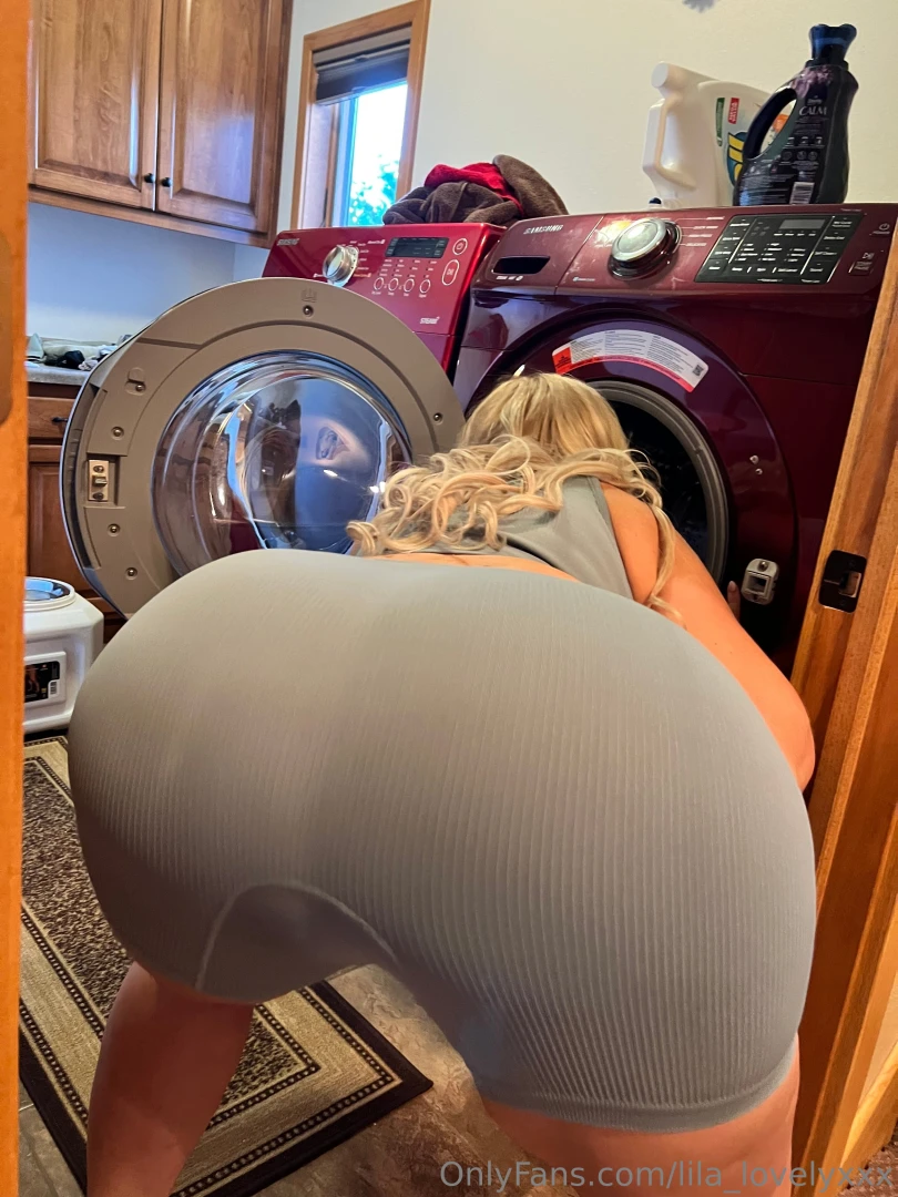 Why is it that i m always stuck in the washing machine lila_lovely 