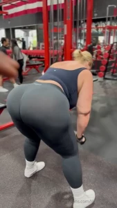 Muscle mommy mode activated come see me put in work lila_lovely