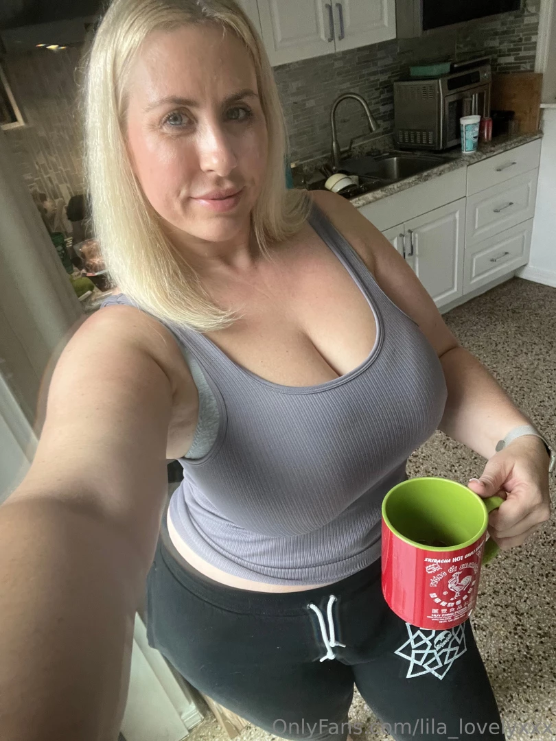 Grab a cup of coffee and that big hard cock and head to lila_lovely no 