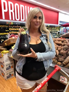 A healthy diet is the key to fun cum see how i stay toned lila_lovely