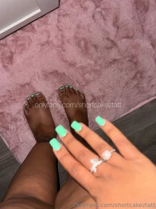 Do yu like my nail color