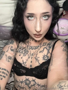 Do you think i look better looking up