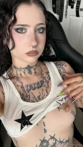 Why am i still awake oh yeah cause i don t sleep text me or wait dm me