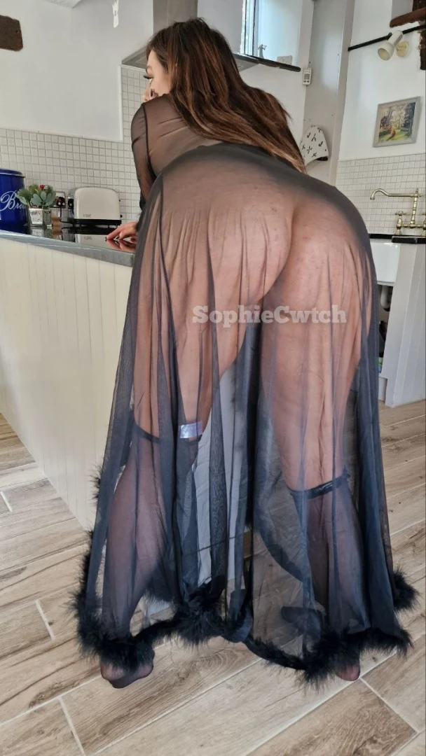 Kiss and shiff my fat ass 