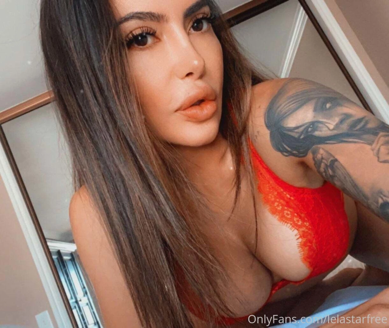 Ooooh it so wet come inside to feel how warm i am 