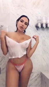 Can u imagine taking a hot shower with me