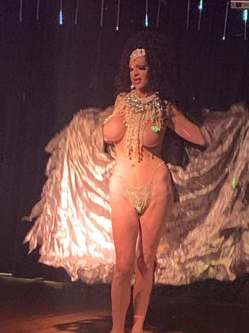 Photos of last nights show that facebook won t allow i had a wo beef part 1 