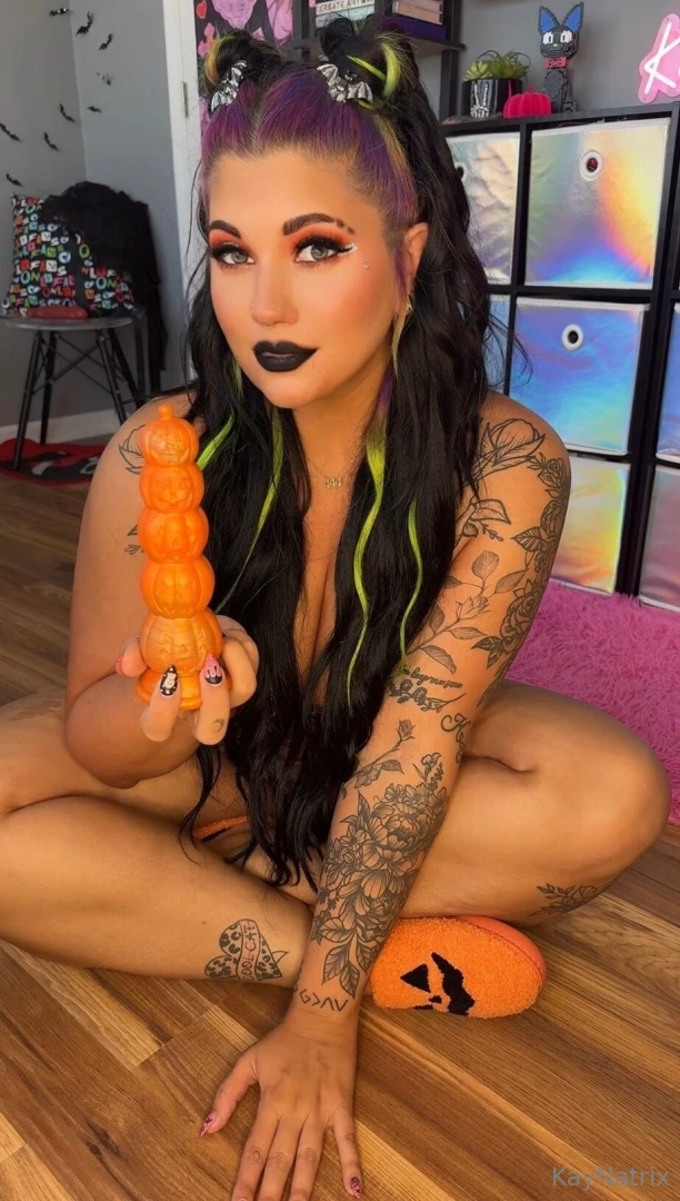 Swipe to see my new fave toy dm me if you wanna see me use it 