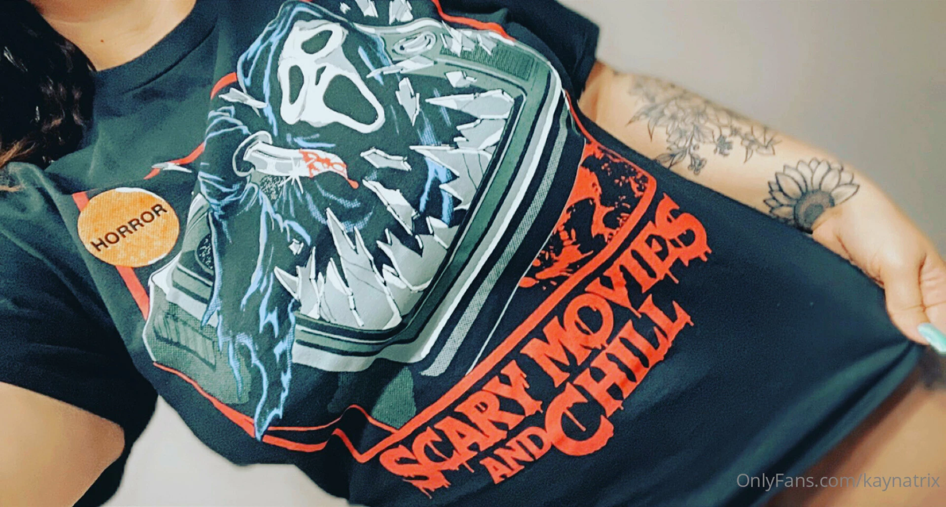 Let s watch scary movies and chill what s your favorite scary movie 
