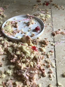 I baked a caked and smashed it all over myself today