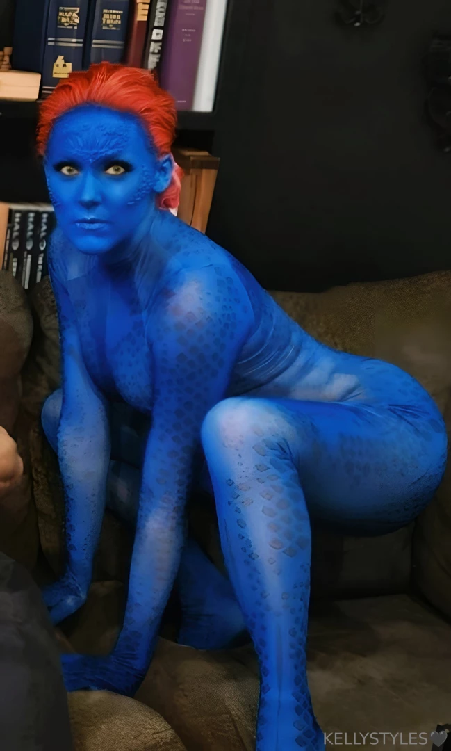 Bar maid or mystique part 1 
