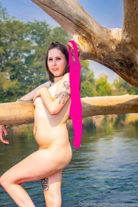 Got naked in public dm to buy the rest of this set