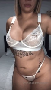 I like to touch myself like this until i cum here it is