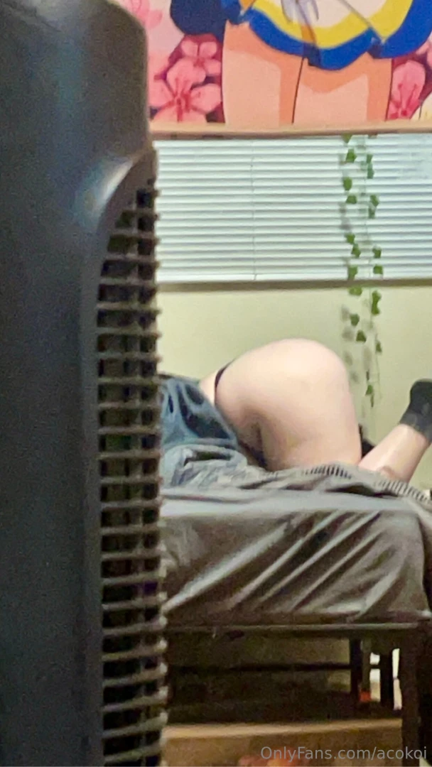 Idk feeling particularly insecure have a random photo 