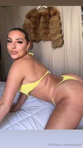 Feeling adventurous with new colors today does yellow fit me