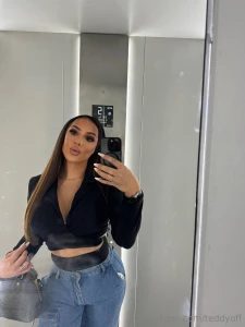 I wish i was doing something else in this lift