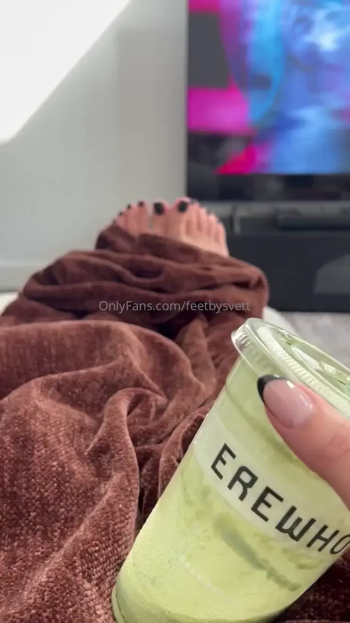 Want to suck my feet i need it 