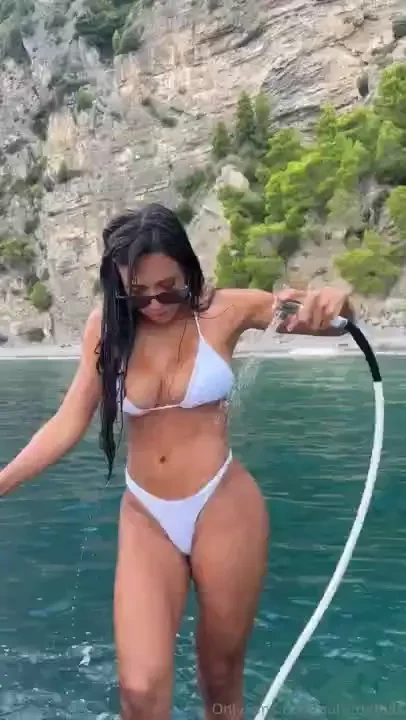 Guess where else i m wet 