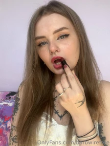Message me barbwirefindomme pixiepleasing barbwirefindomme
