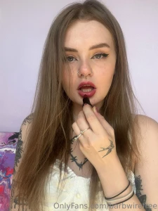 I love red lipstick barbwirefindomme pixiepleasing barbwirefindomme