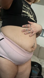 Tummy felt cute today ive had a lot of requests for belly fetish part 2