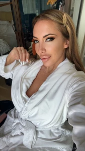 Forever in a makeup chair and i wouldn t want to change a thing