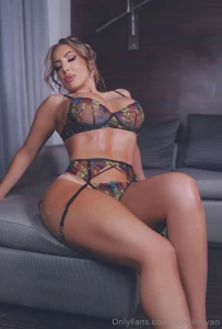 Milf monday part 142