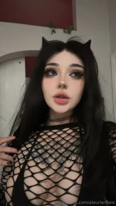 Wanna kiss my thick lips part 1