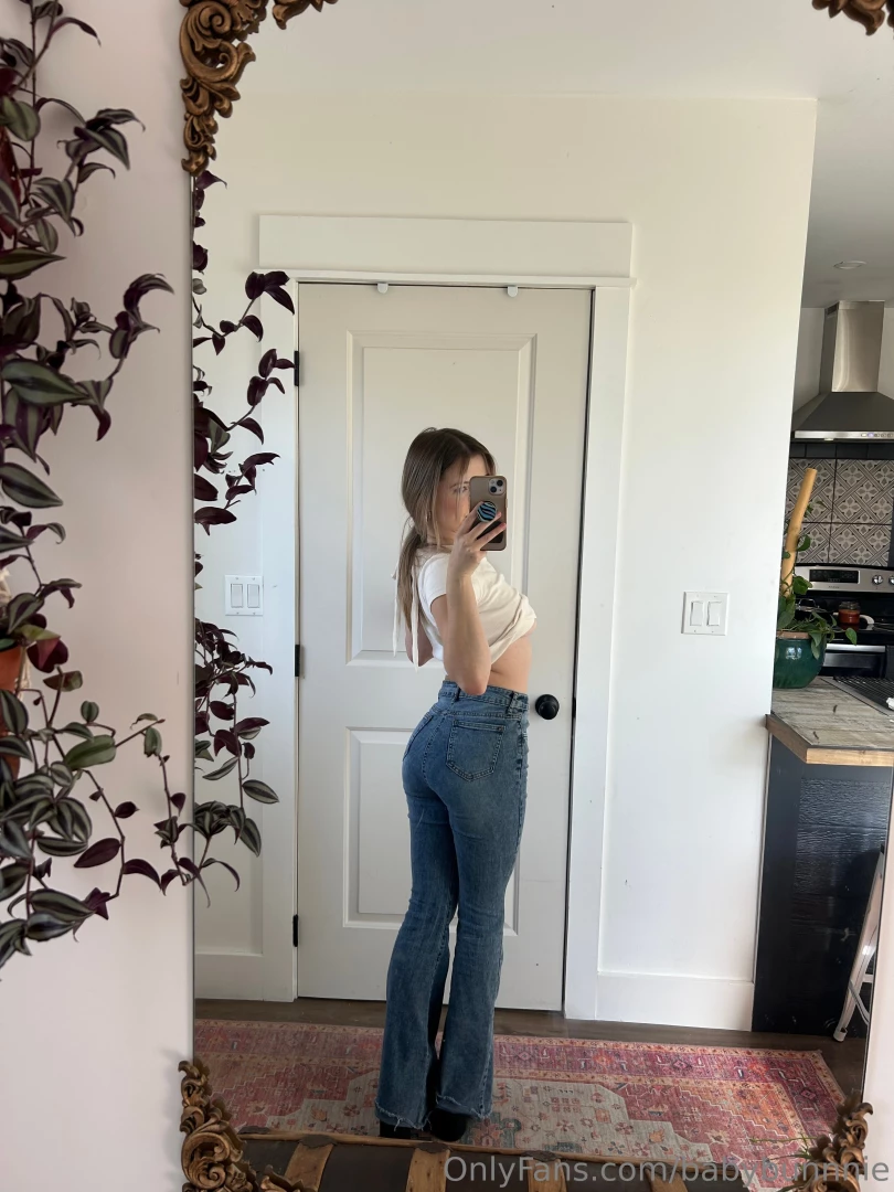 Feelin like a bratz doll in this outfit heheh 