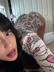 Can i send you pics like this part 32