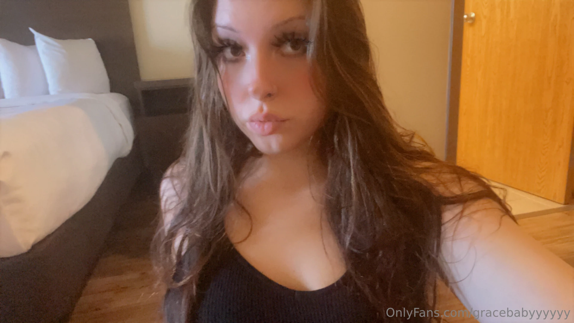 Scroll if u wanna see what my camera roll looks like when i try to part 5 