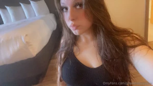 Scroll if u wanna see what my camera roll looks like when i try to part 4