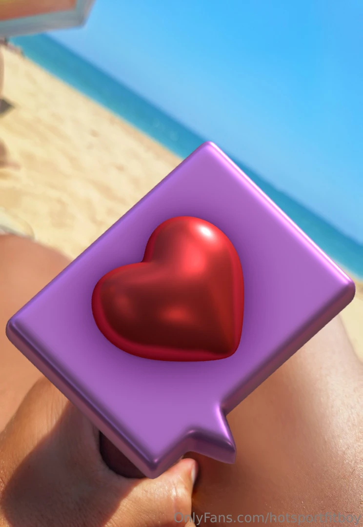 My dick gets so hard at the beach 