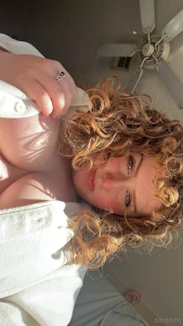 Lock those eyes on me and don t look away