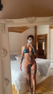 I look this good alone imagine what i d do with you watching