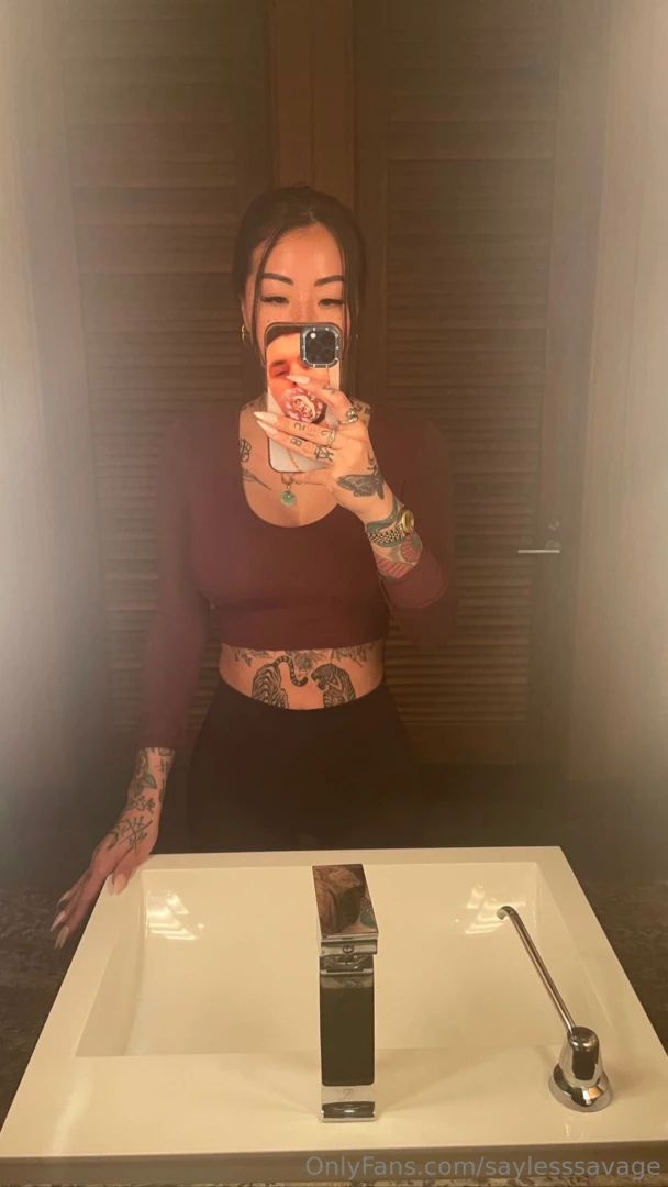 Here s the mirror shot that you guys have been looking forward to 