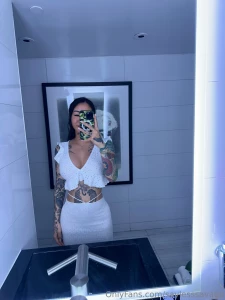 What do you think of this outfit part 43