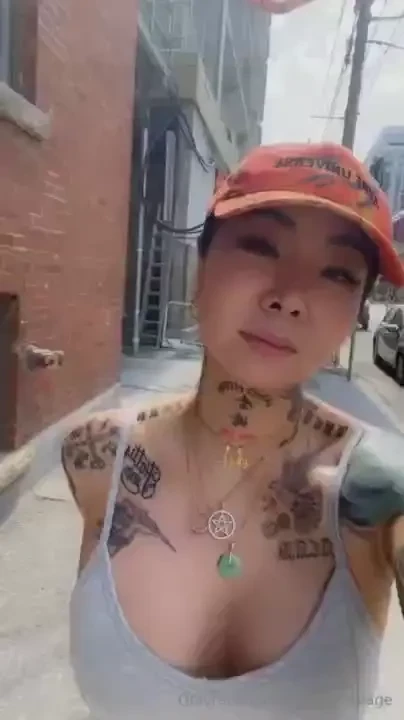 Would you say hi if you saw me walk in the streets like this 