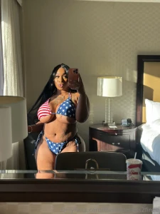 Patriotic pussy and it likes to be hit from the back part 1