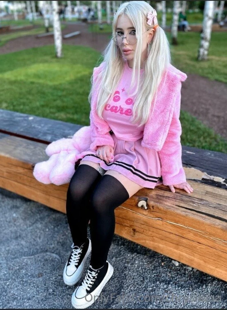 Would you come up to me to get a phone number 