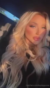 Feeling like a lion kiss kiss